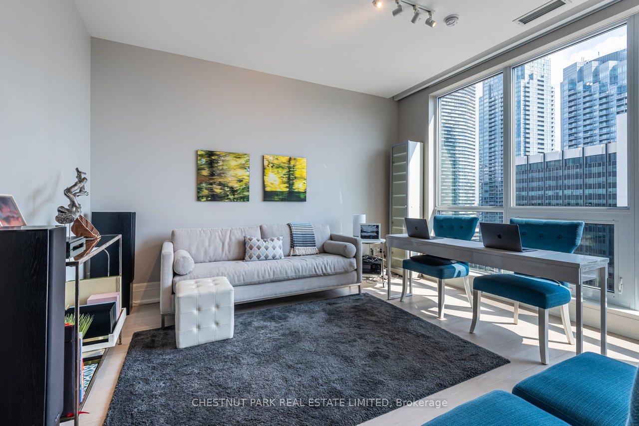 MIDTOWN PENTHOUSE 