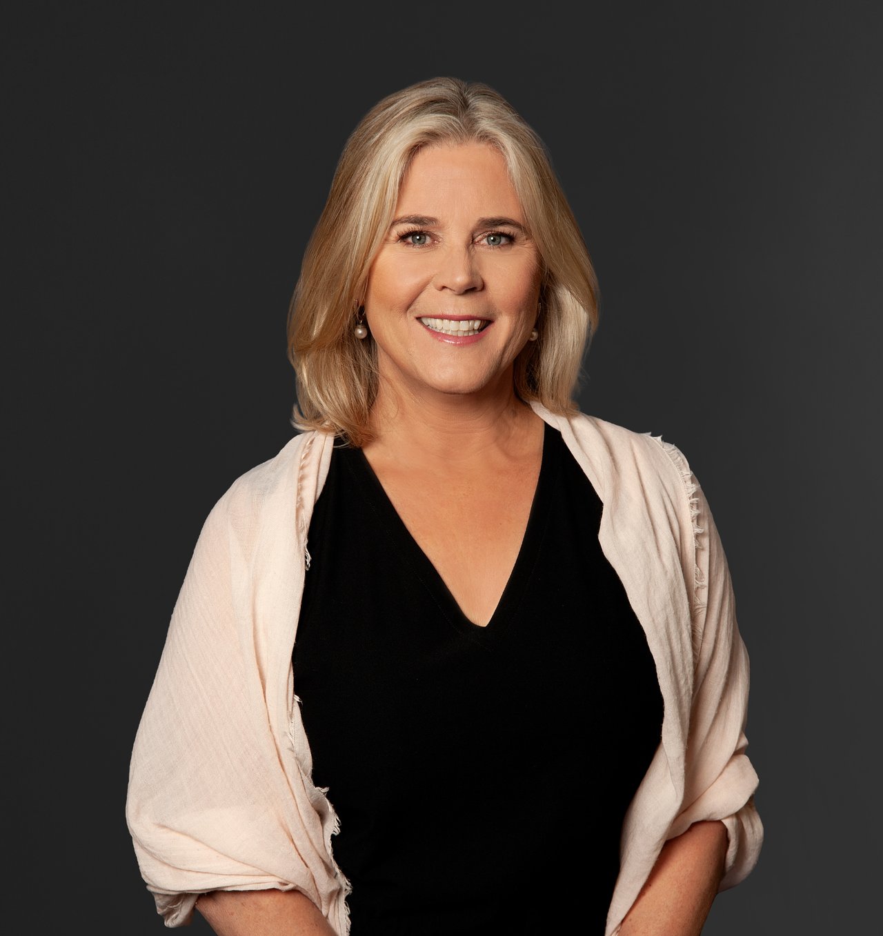 Lisa Albertson Healdsburg, CA Real Estate Agent Headshot
