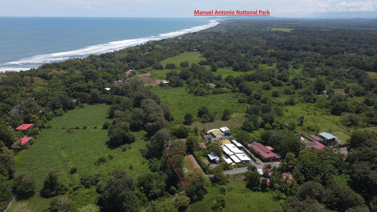 Prime Lot Just 350 Meters from Matapalo Beach – Ideal for Commercial or Residential Development