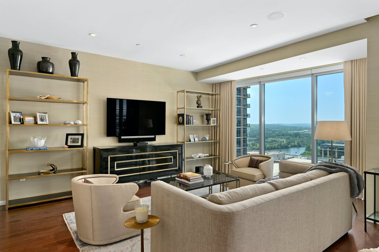 200 Congress Ave Unit 15A