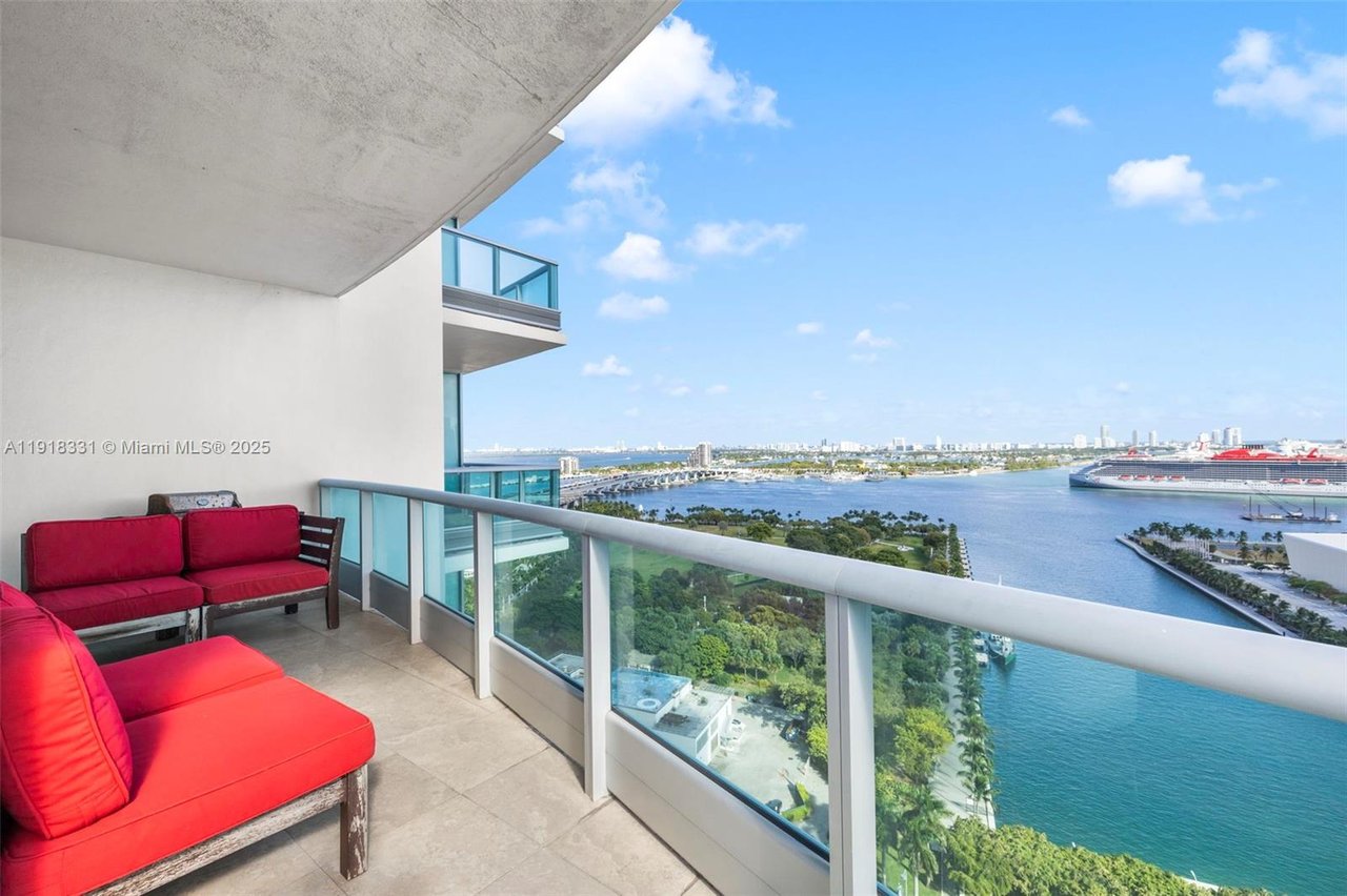900 Biscayne Bay Condo, Unit 2401