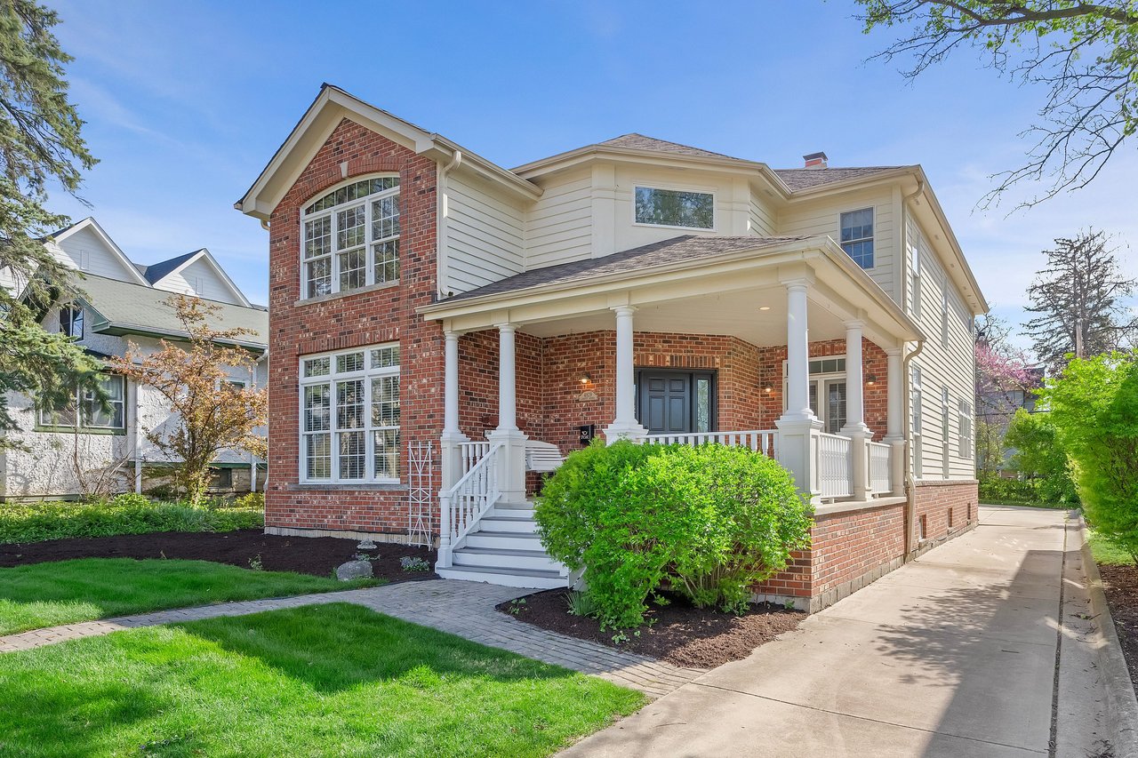 4829 Linscott Ave, Downers Grove