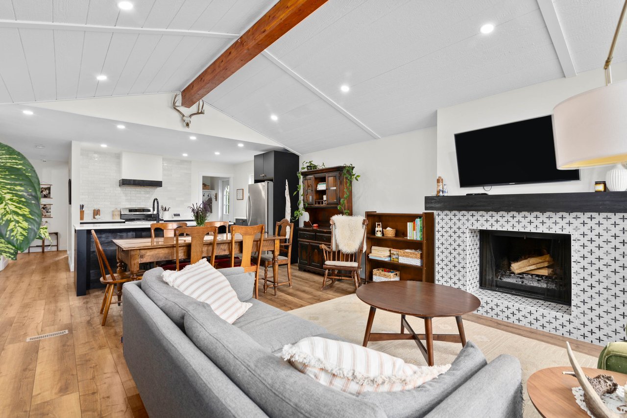 104 Thorson Crescent