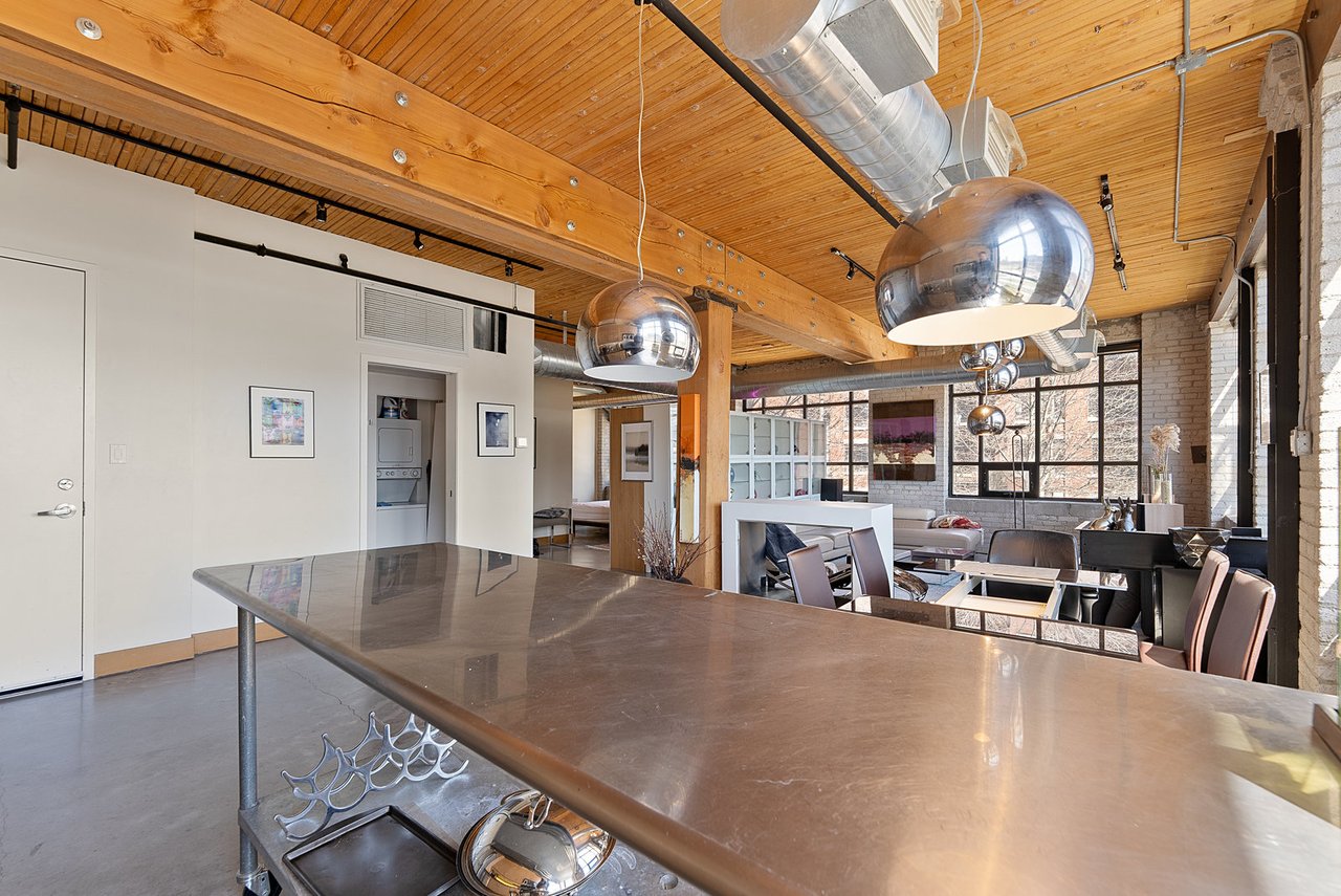 68 Broadview Ave S Unit: 203