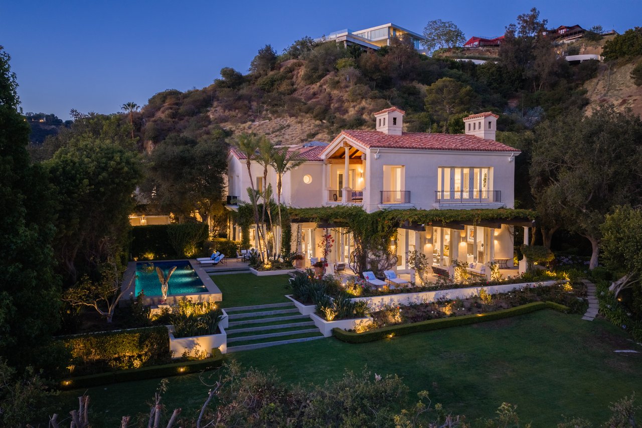1672 Waynecrest Dr, Beverly Hills