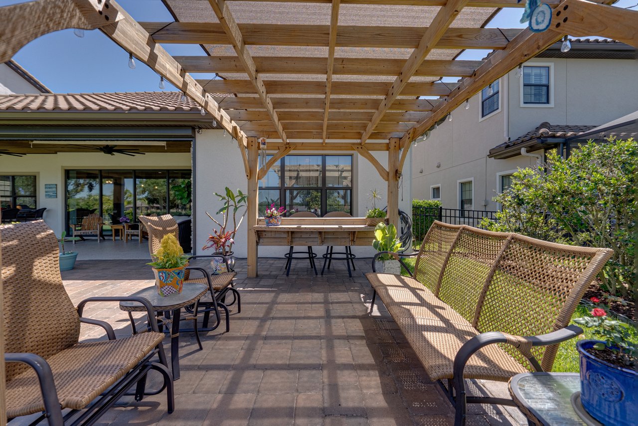 6743 Sunset Vista Way 