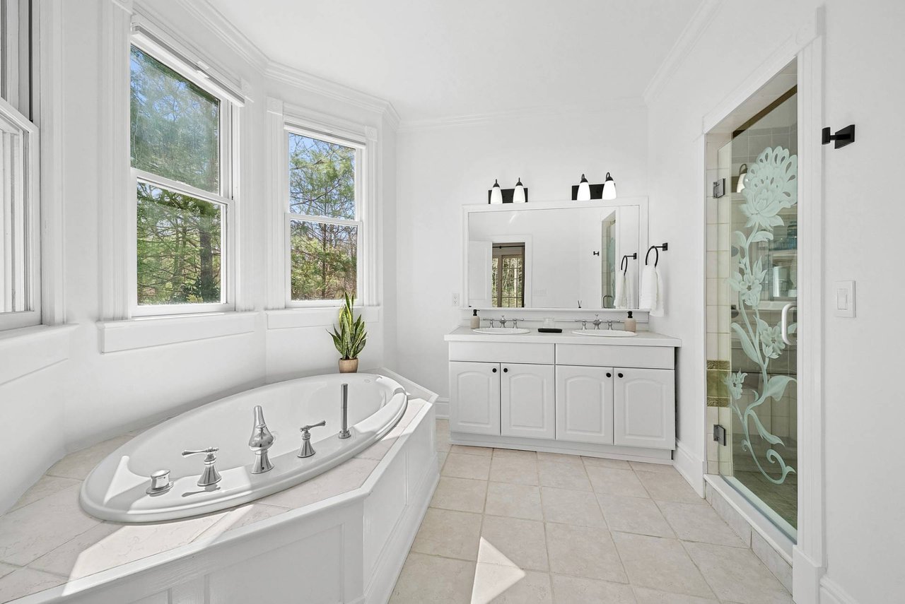23 Shorewood Drive