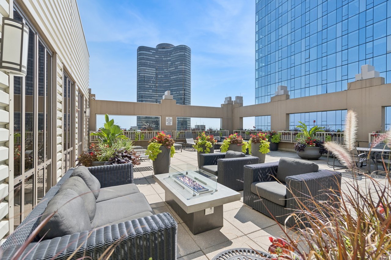 530 N Lake Shore Dr APT 2604, Chicago, IL 60611