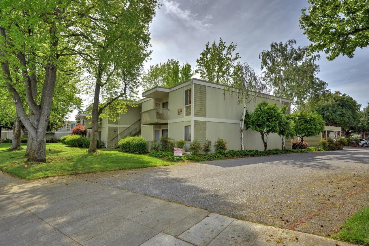 280 Easy Street Unit #210