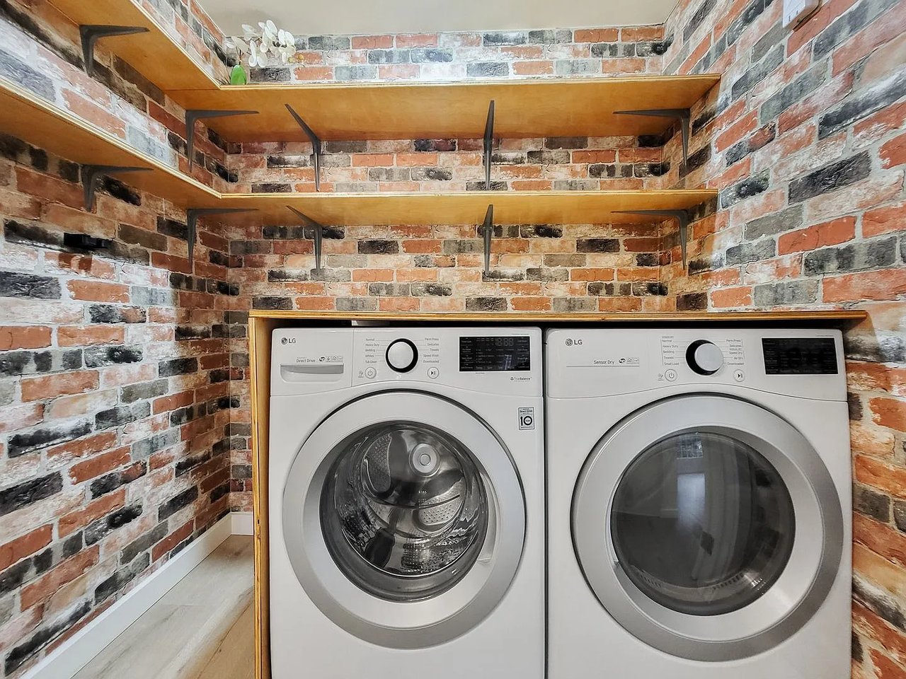 9838 NE 122nd St APT Q201