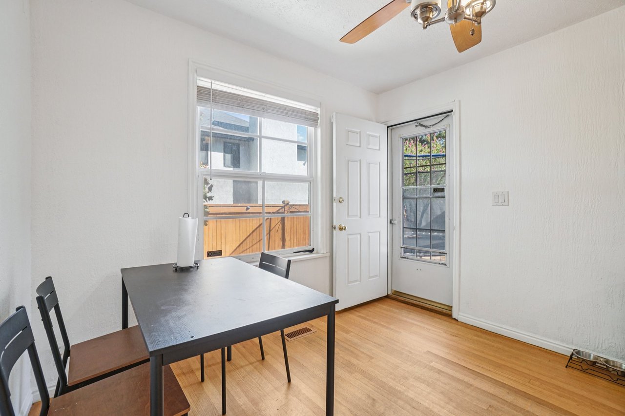 11343 S Clifford Cir