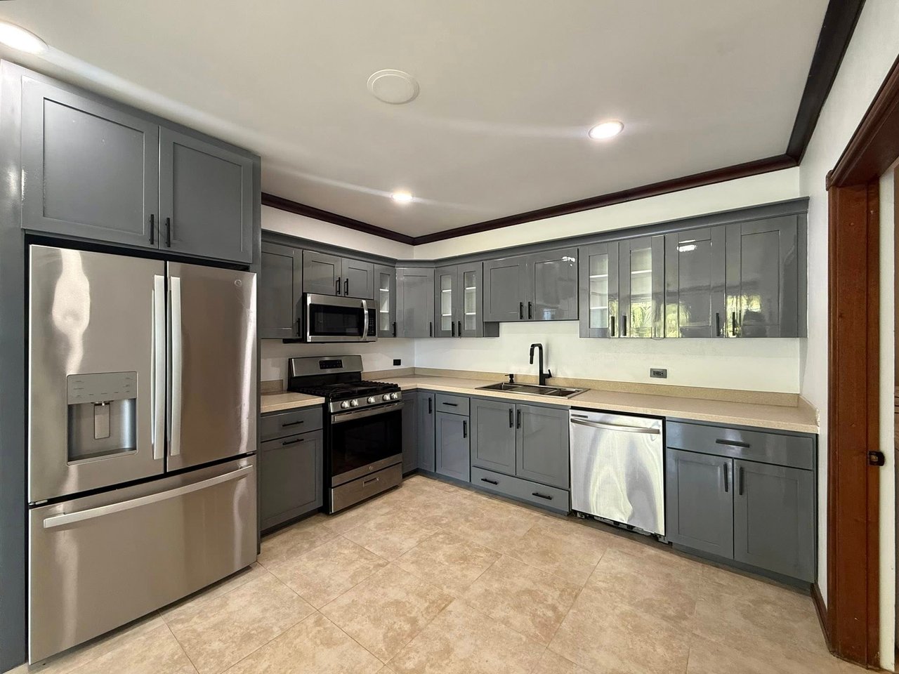 1123 Mount Healthy 2 Bedroom Apartment