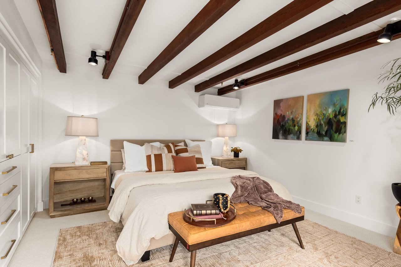 Healsburg Downtown Estate