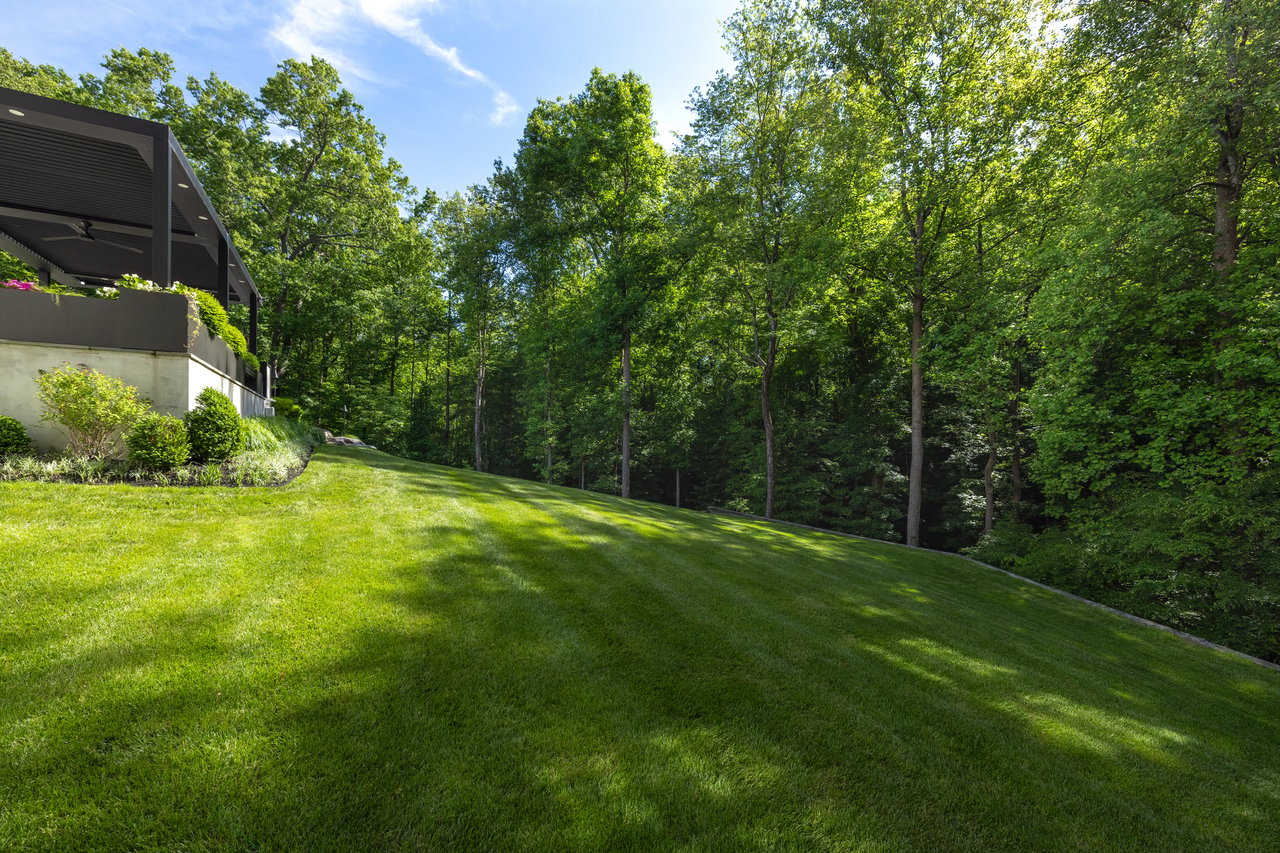 Country Club Drive