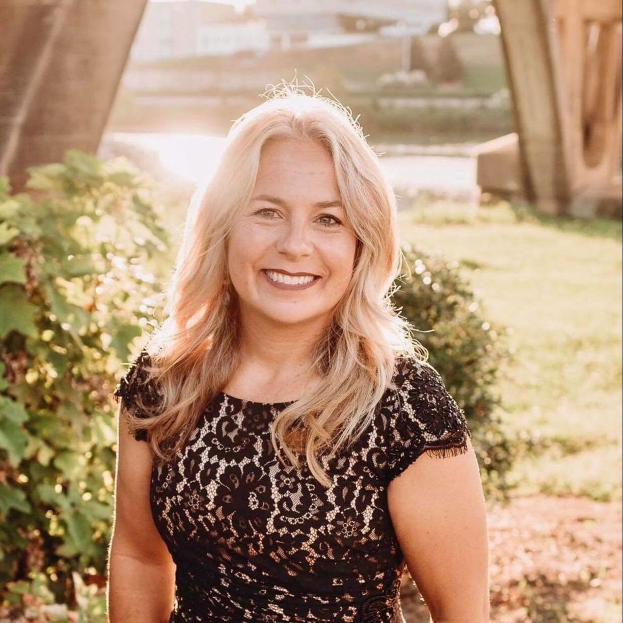 Theresa Benefield Southside, AL Real Estate Agent Headshot