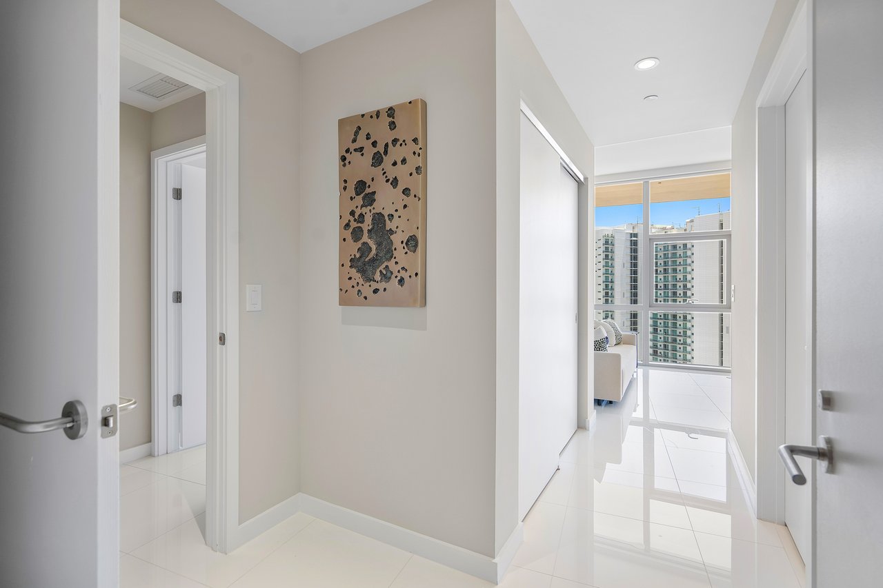 851 NE 1st Ave #4901