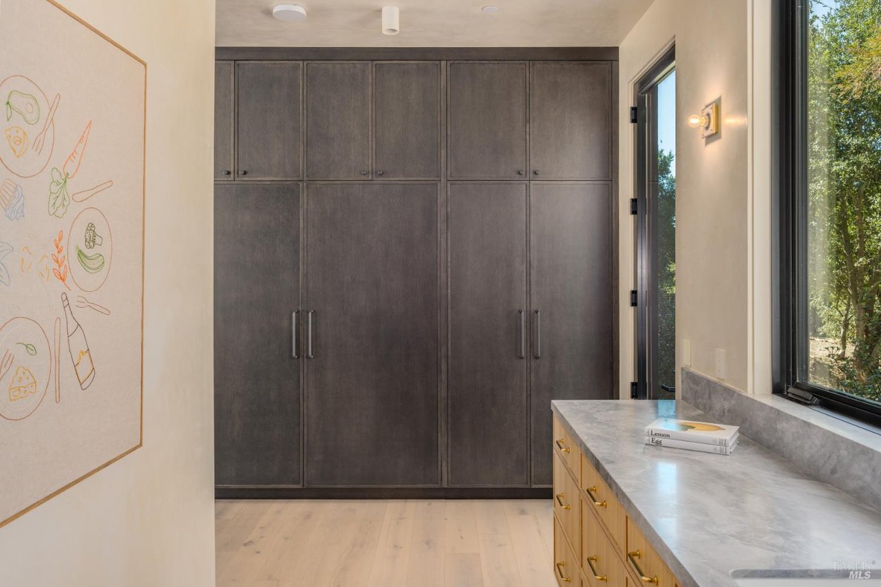 1438 Ridge Valley Road