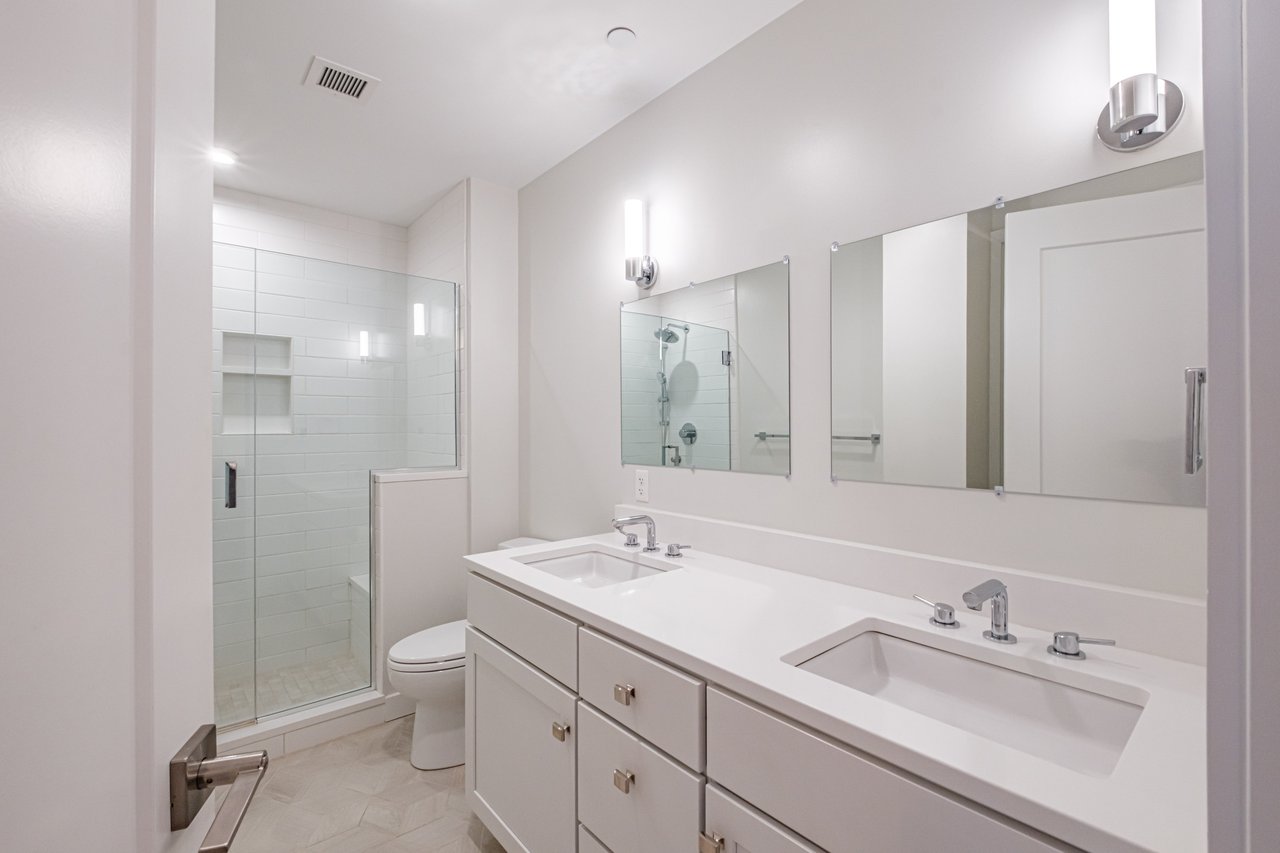 383 Commercial St #303