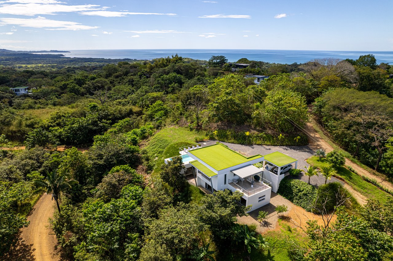 Ocean view lot #118 in Black Beauty Community, Nosara Area.