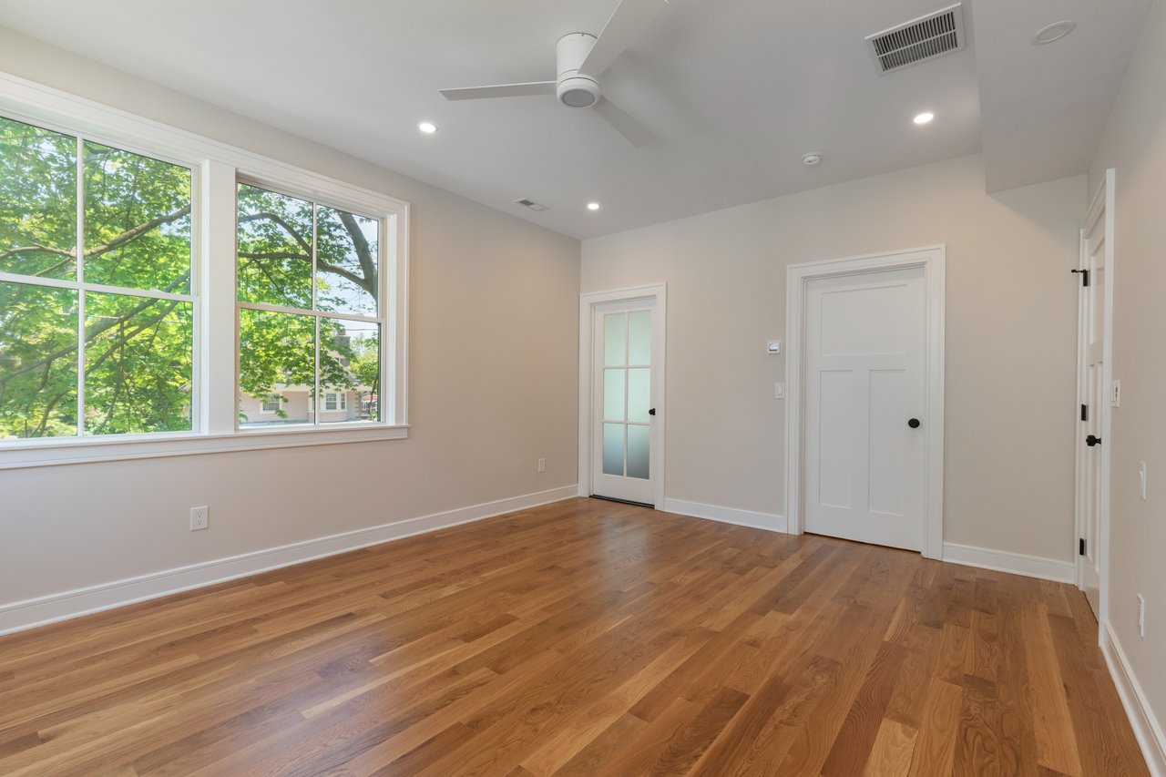 161 Carpenter Ln, Philadelphia, PA 19119