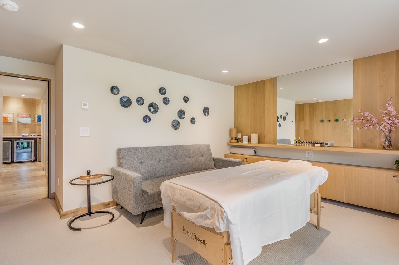 Edgewood Lane Masterpiece