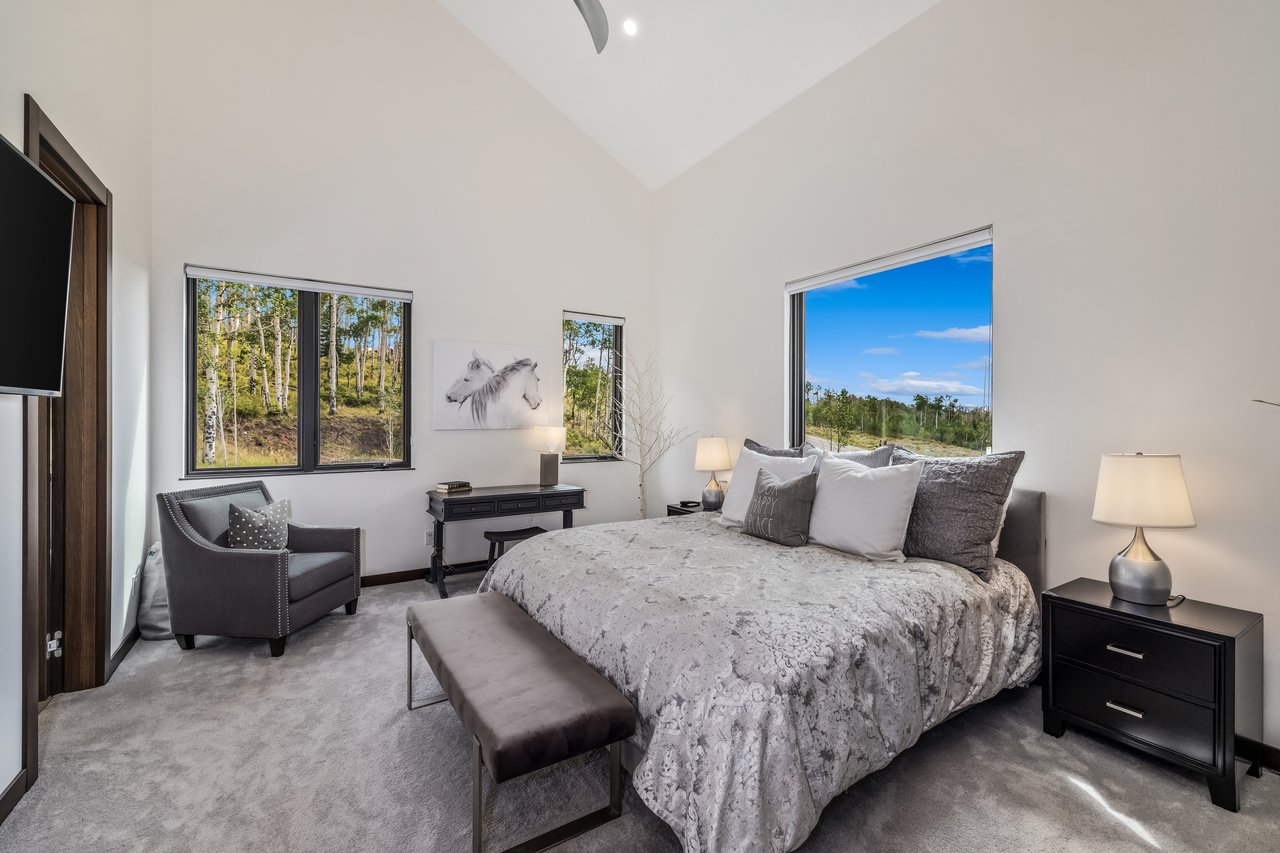 31 Taylor Creek Court