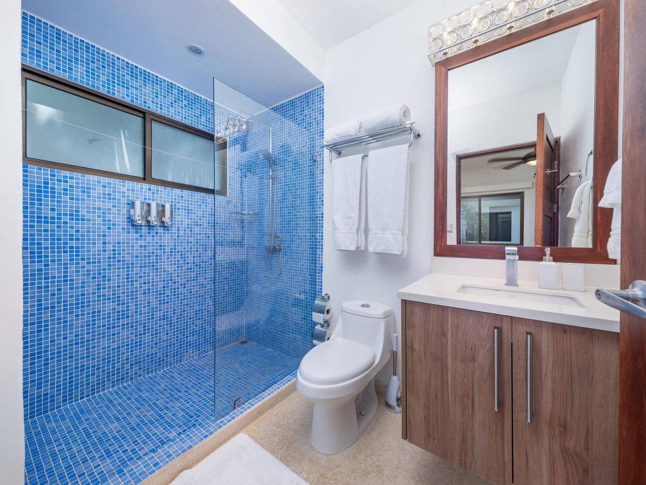 Casa Plumeria | Modern Elegance and Tropical Tranquility Near Tamarindo