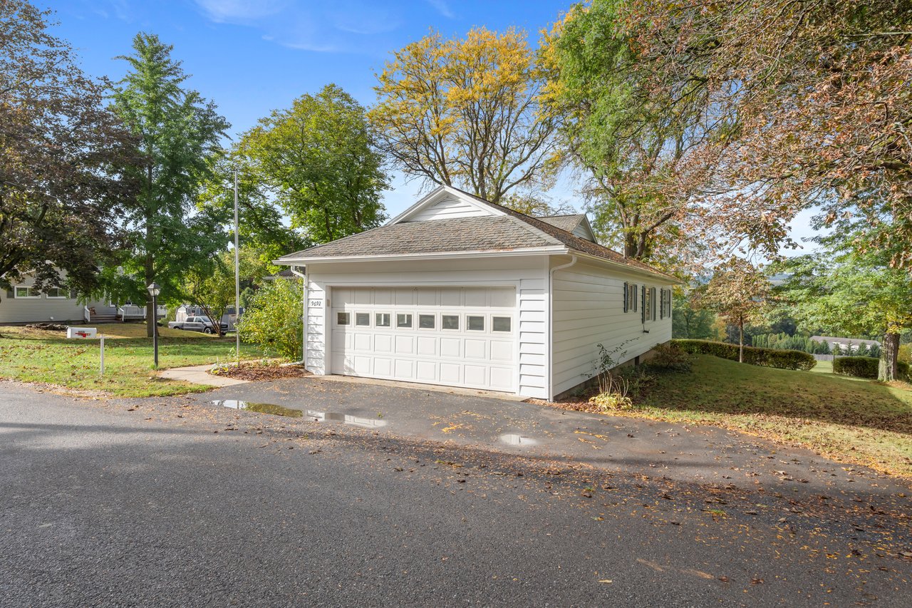 9692 Highland Ave, Dansville