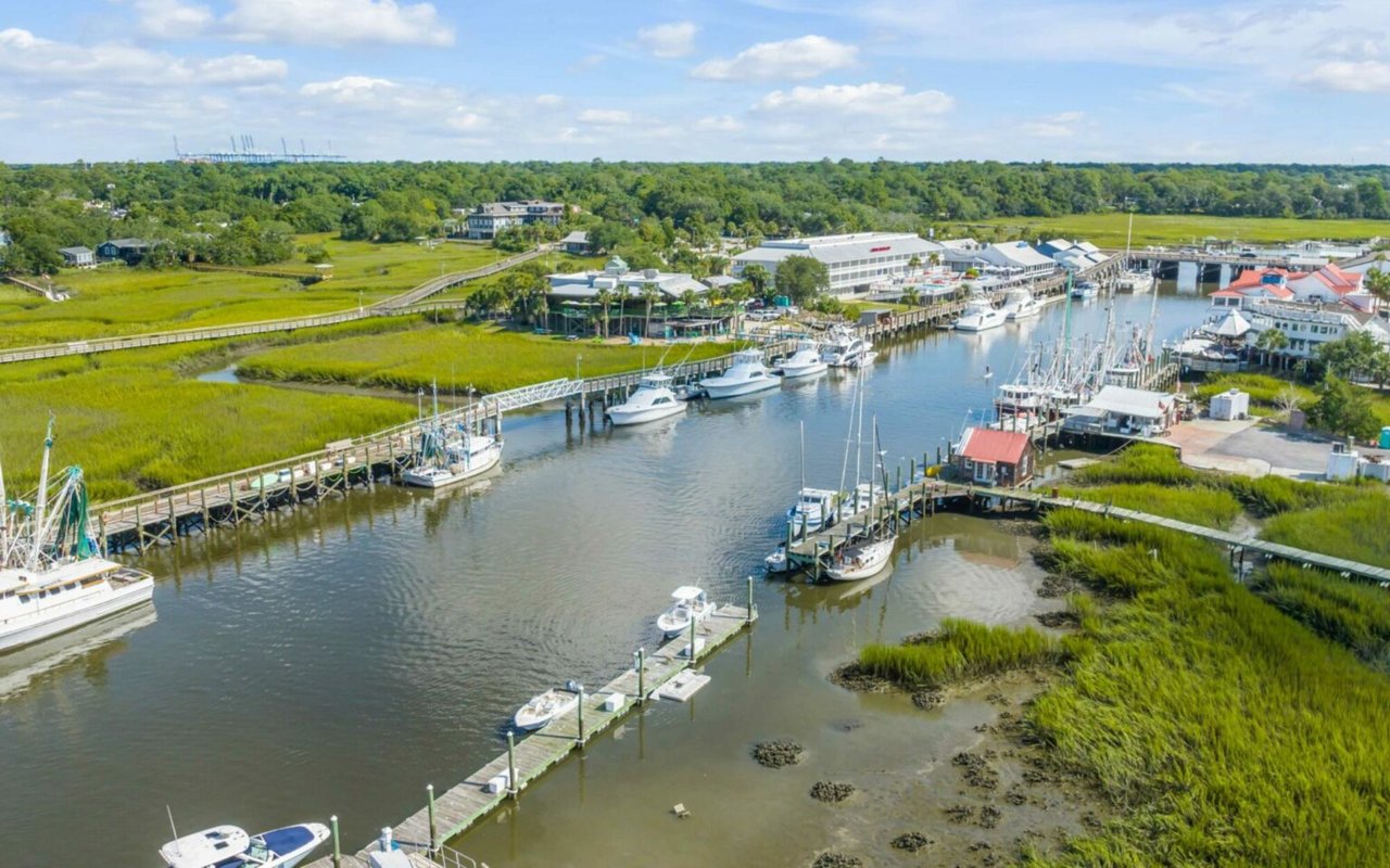 The Best Charleston Restaurants With Sunset Views