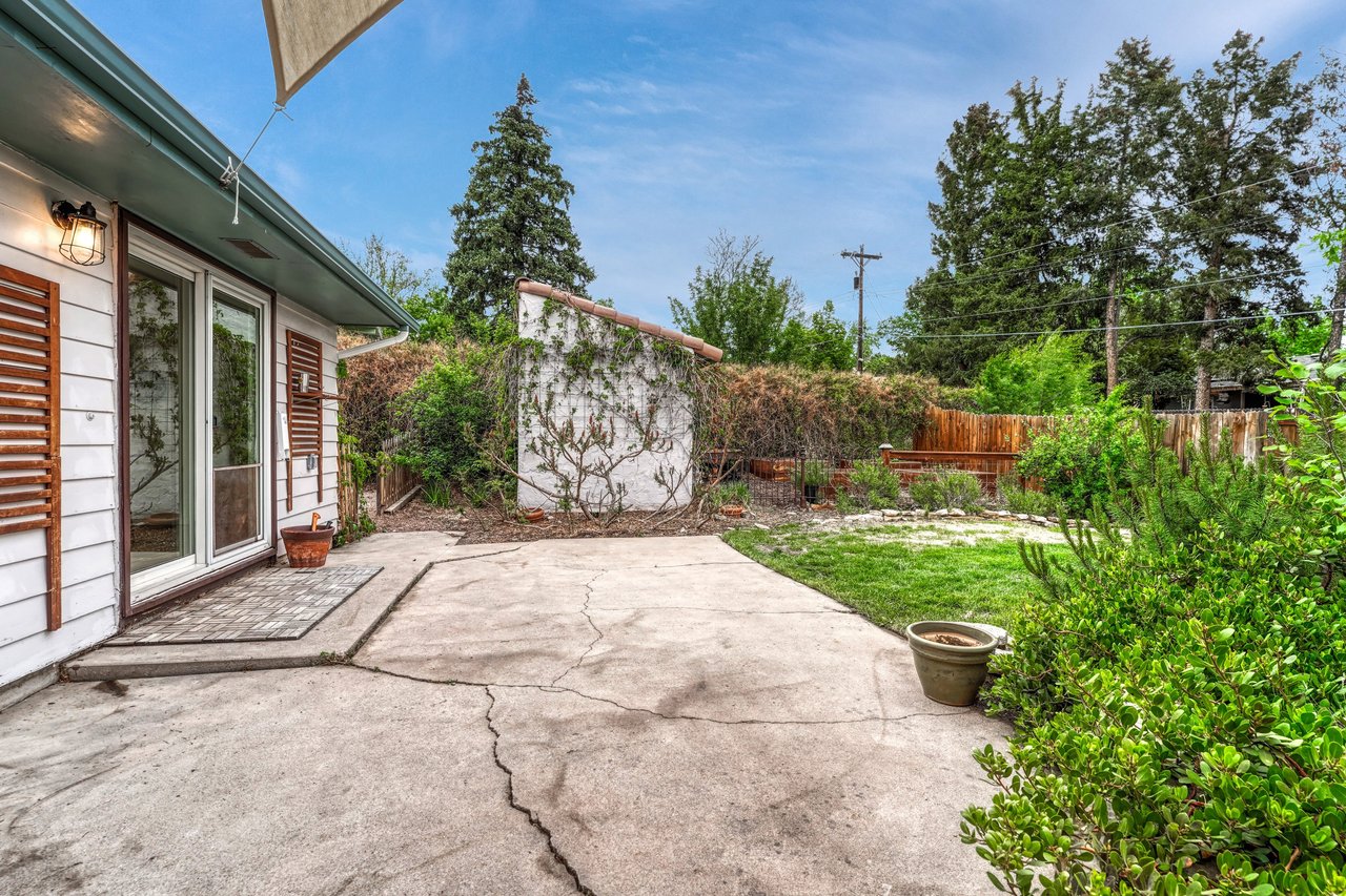 2301 Bedford Lane