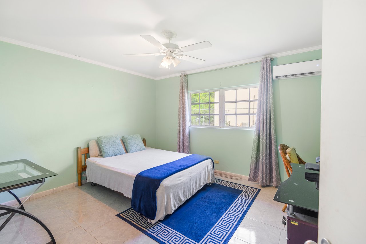 Royal Valley’s Duplex Residence