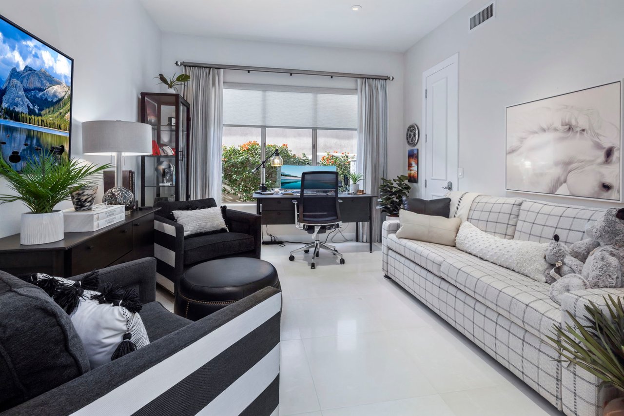 11129 E JUAN TABO Road