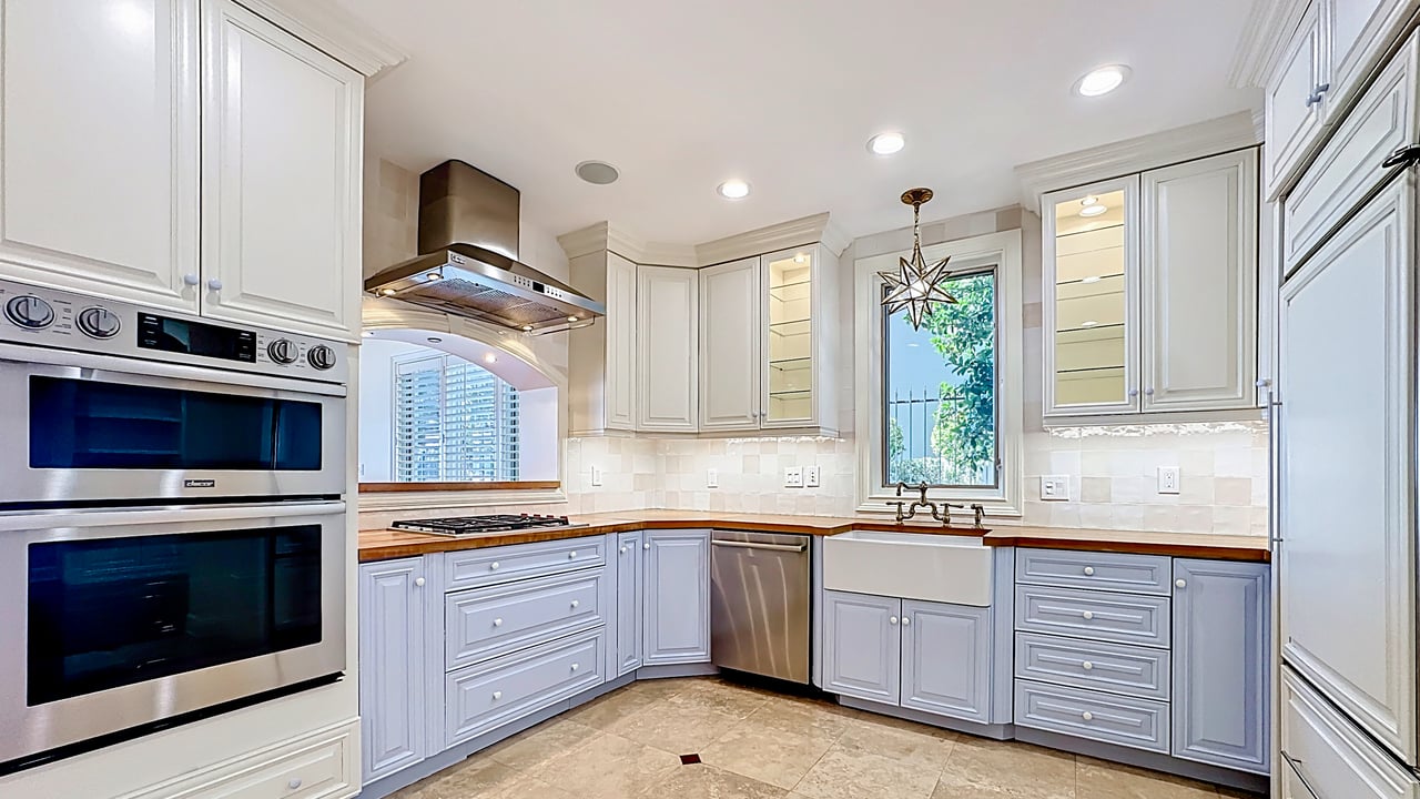 Elegant Lake Virginia Residence in Winter Park's Perle du Lac