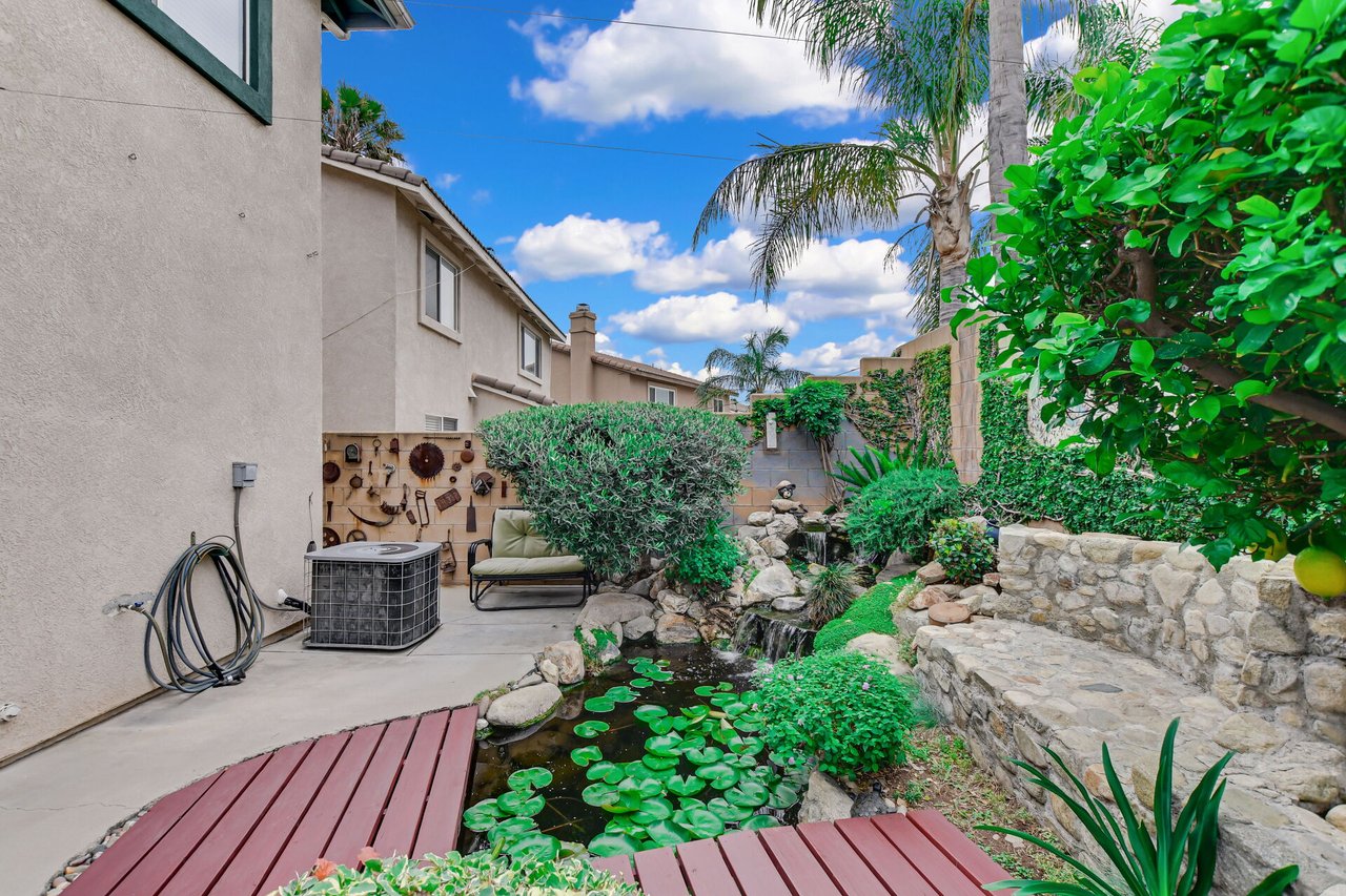 5744 Tamarisk Way