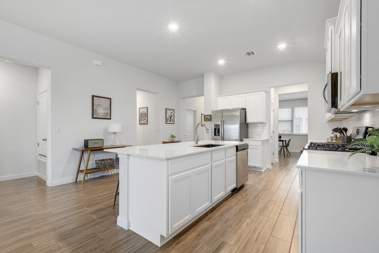 8206 Dampton Ln, Austin, Texas 78744