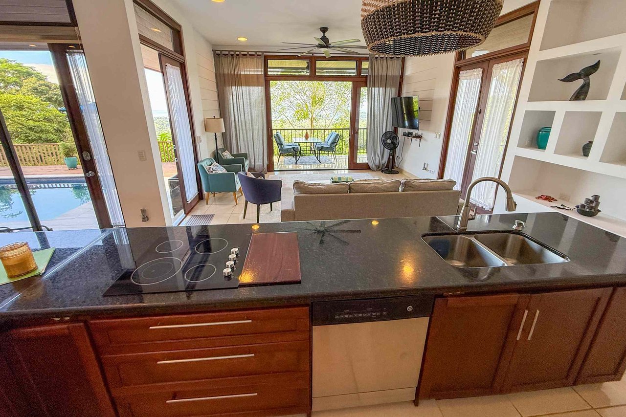 Panoramic Ocean View 4-Bedroom Home with Big Pool & Ample Space to Entertain in Ojochal Costa Rica