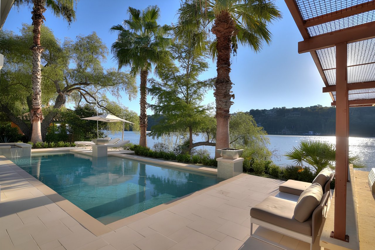 4516 Island CV