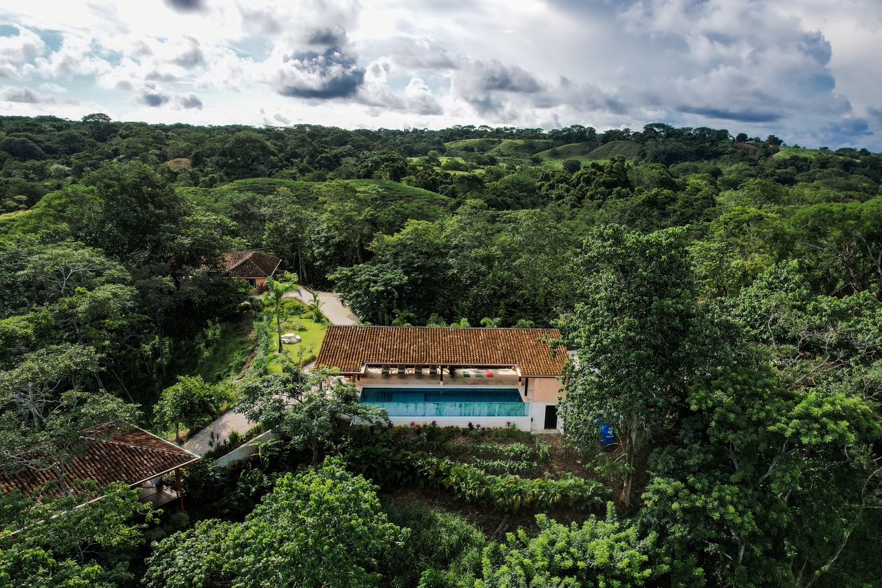 Chakra Bohemian Retreat / Las Delicias, Montezuma , Cóbano