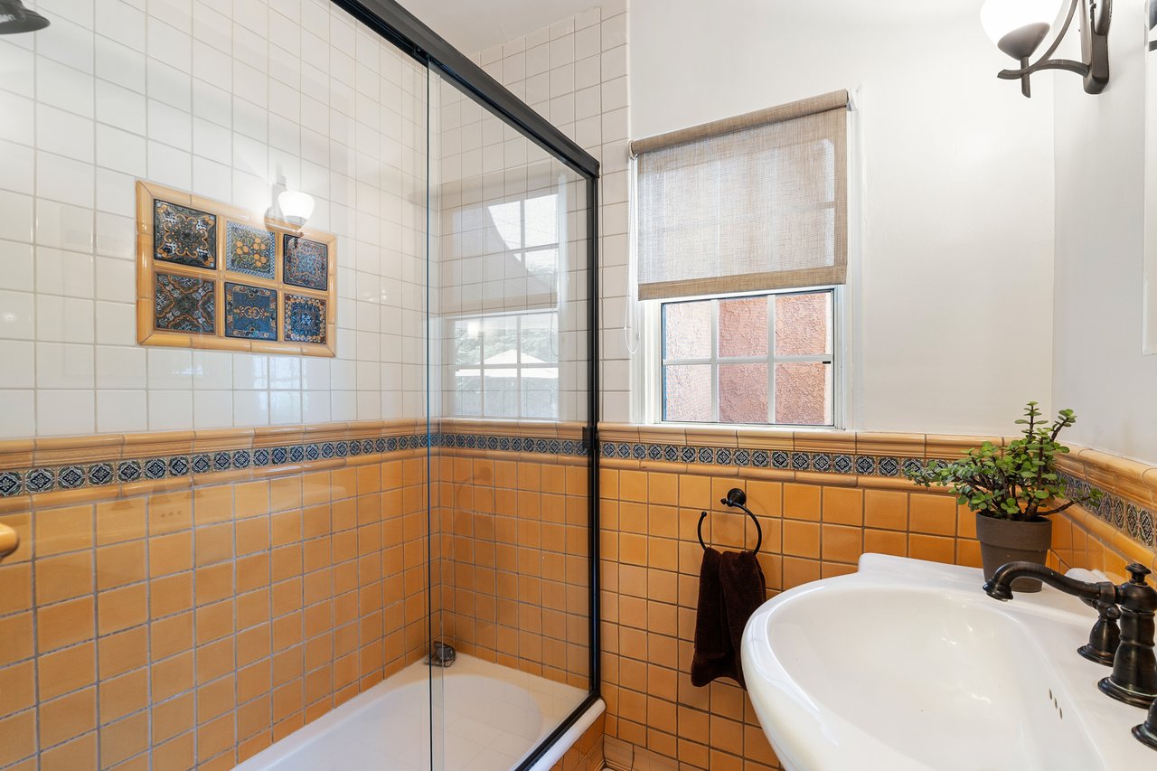 4333 Vantage Ave, Studio City