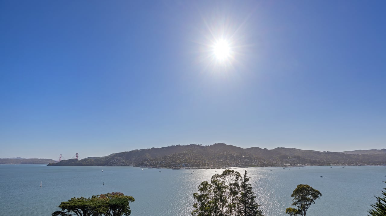 Stunning View Residence