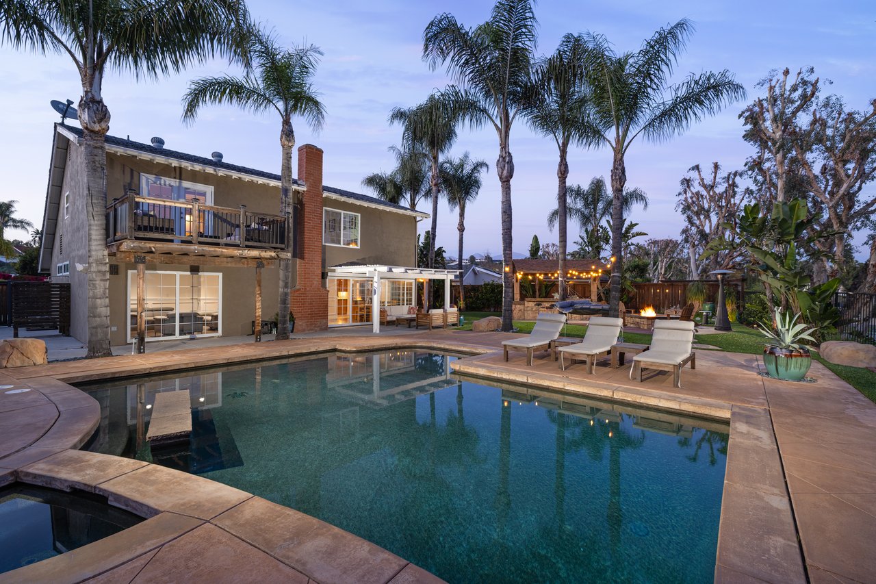 23965 Carrillo Dr