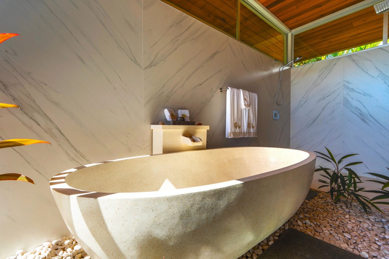 Blue Horizon – luxury ocean-view home in Ojochal, Costa Rica