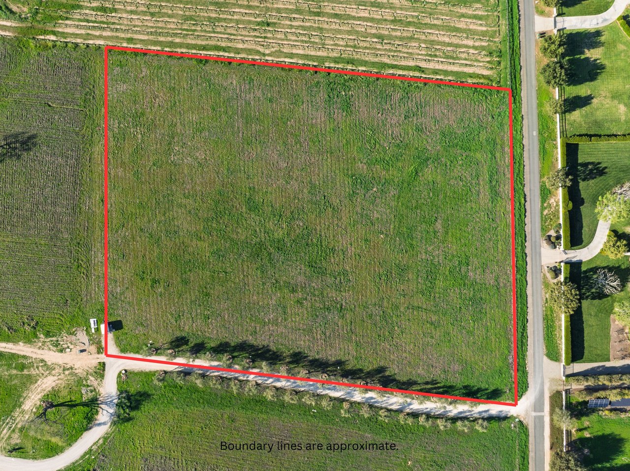 Build your dream in Meadowlark Ranch