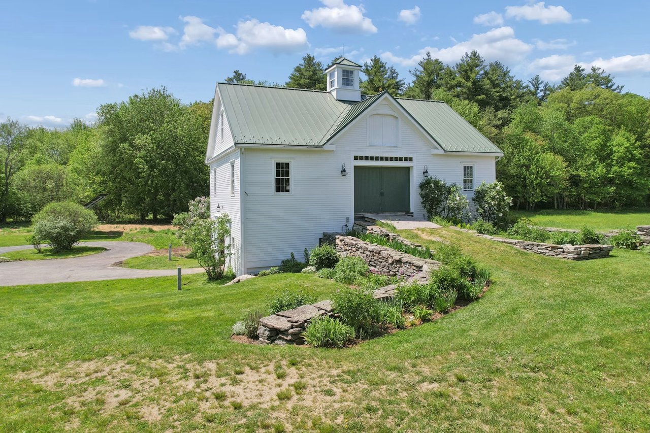26 Madigan Ln