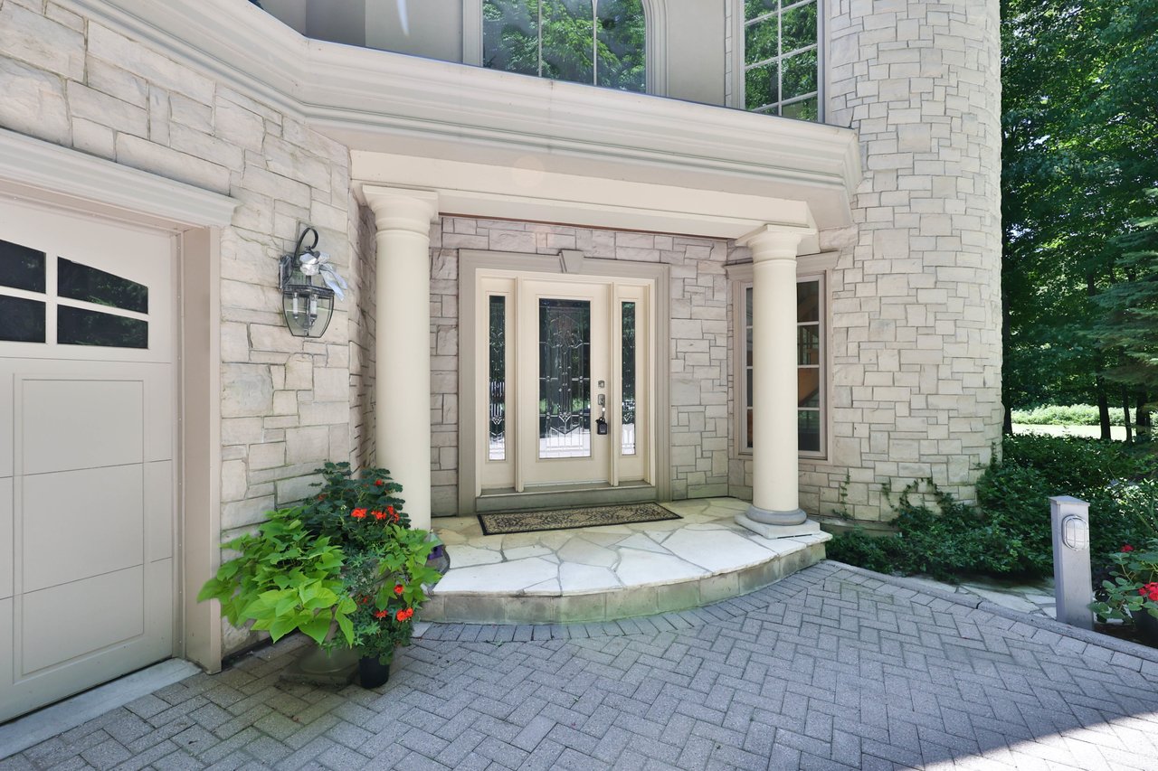 1270 1 Side Road, Burlington