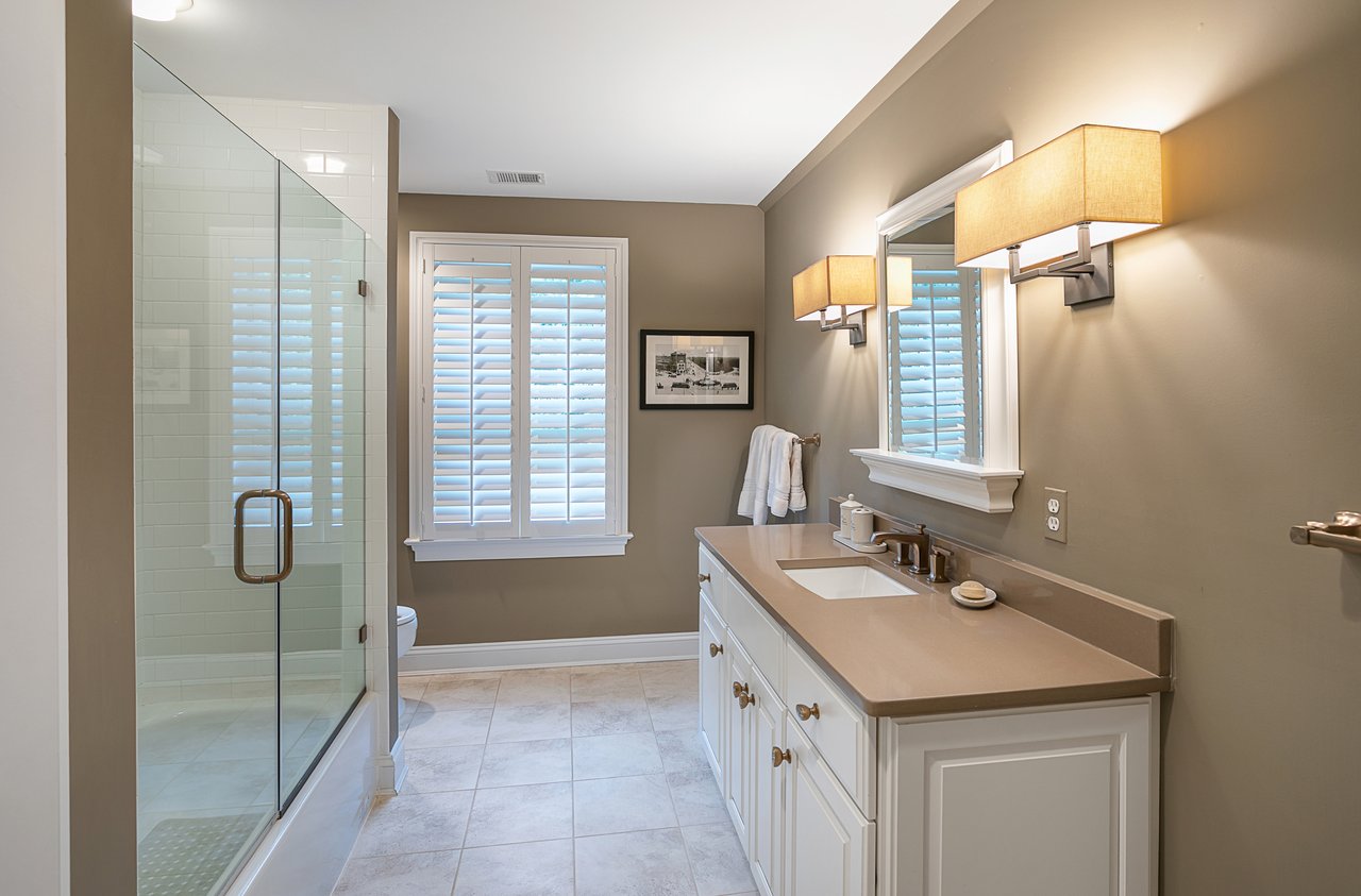 5025 Linnean Ave NW, Washington, DC 20008