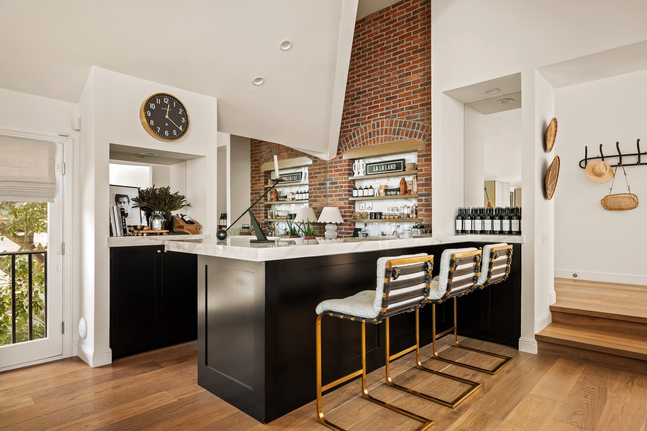 12047 Summit Cir, Beverly Hills