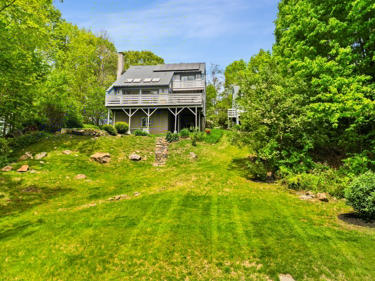 30 Woodcrest Terrace