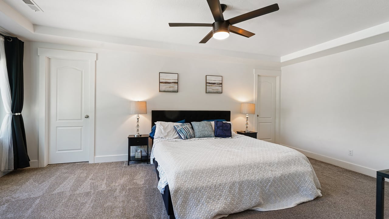 4475 S Lochnivar