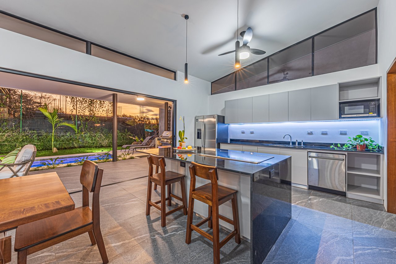STYLISH 3 BED, 3 BATH BRAND NEW VILLA IN UVITA.